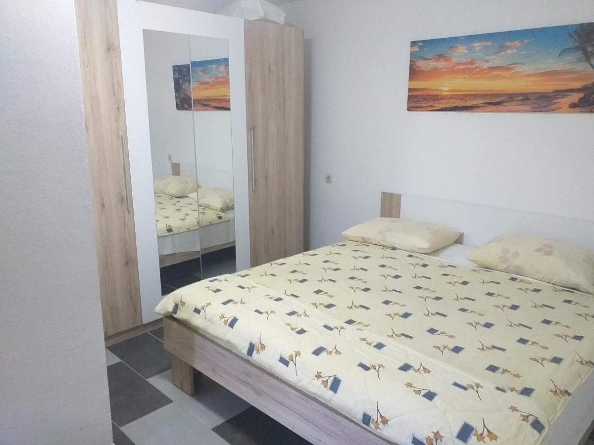 Apartmani Branka Rtina Luaran gambar